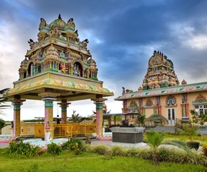 WHAT IS HISTORICAL TRAVEL visual data 4